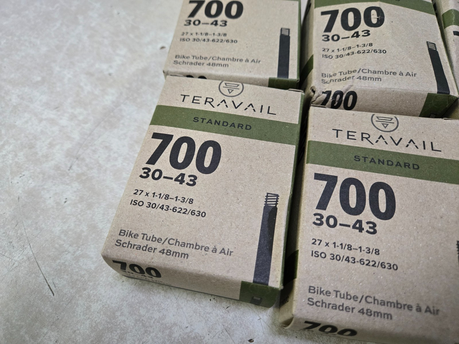 LOT OF 6 Teravail Standard Tube – 700 x 30 – 43mm – Schrader Valve 55620470