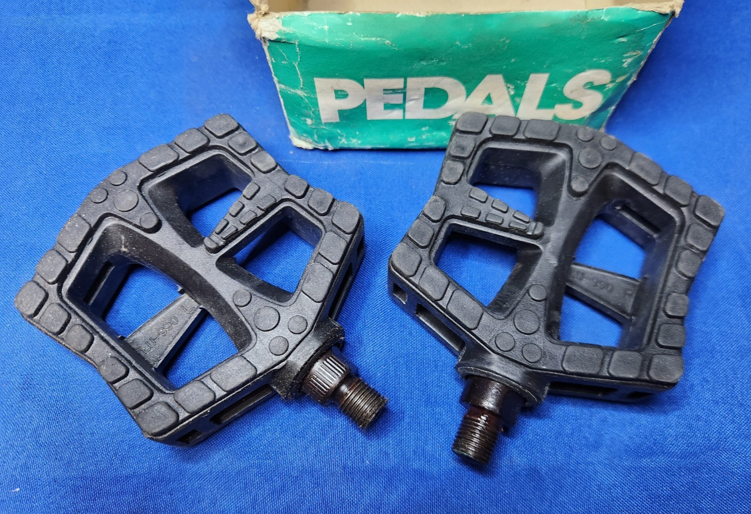 NOS Wellgo 9/16″ Composite Nylon Bike Platform Universal Black Pedals