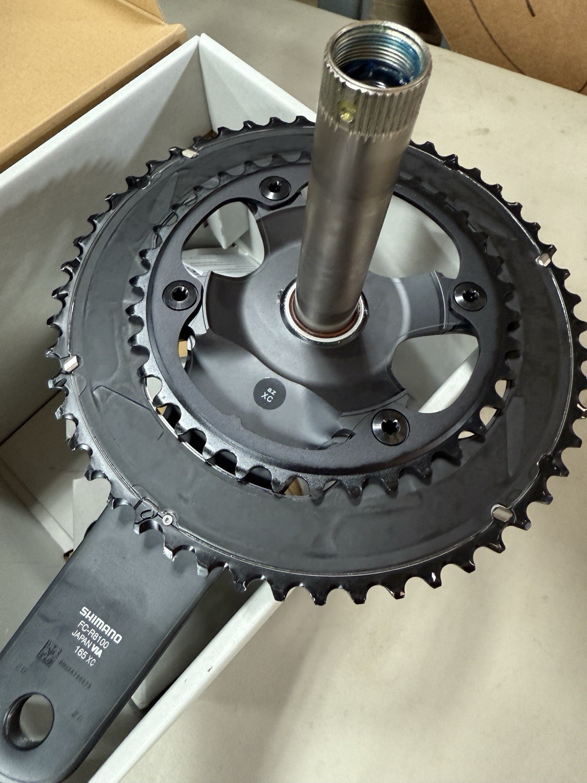 Shimano Ultegra FC-R8100 Crankset – 165mm 12-spd 52/36t – NEW – COSMETIC DEFECT