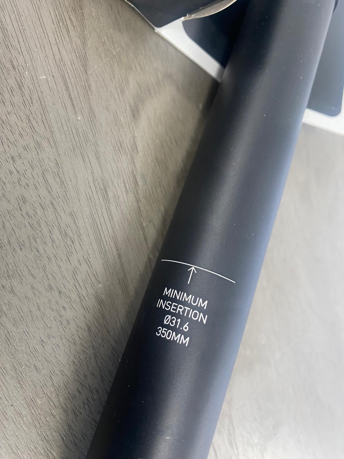 Zipp Service [5933] Course Seatpost Blast Black, 20/350mm/31.6