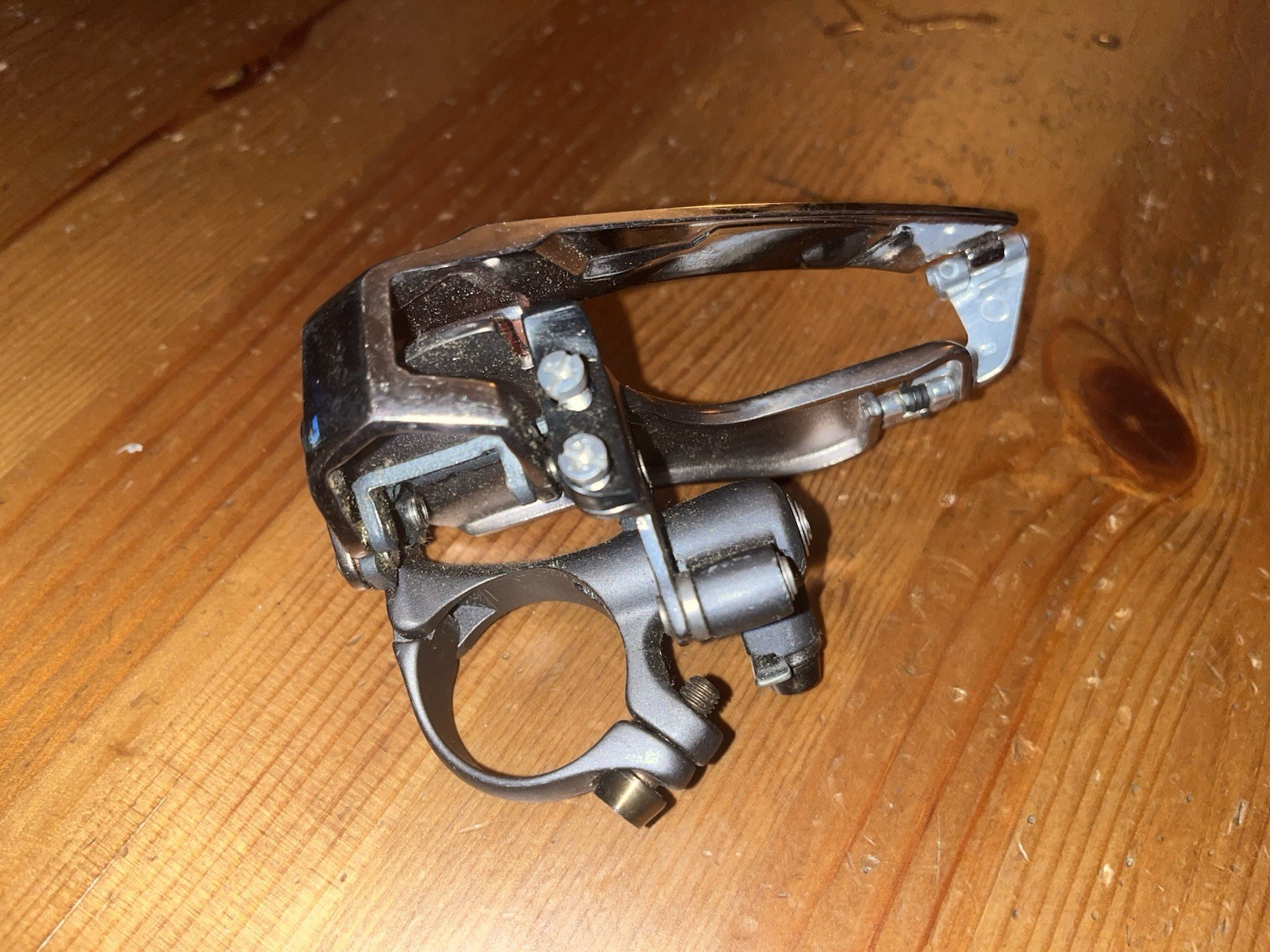 Shimano XTR FD-M950 3x8s Front Derailleur MTB Low Clamp 28.6 Bottom Pull NEW