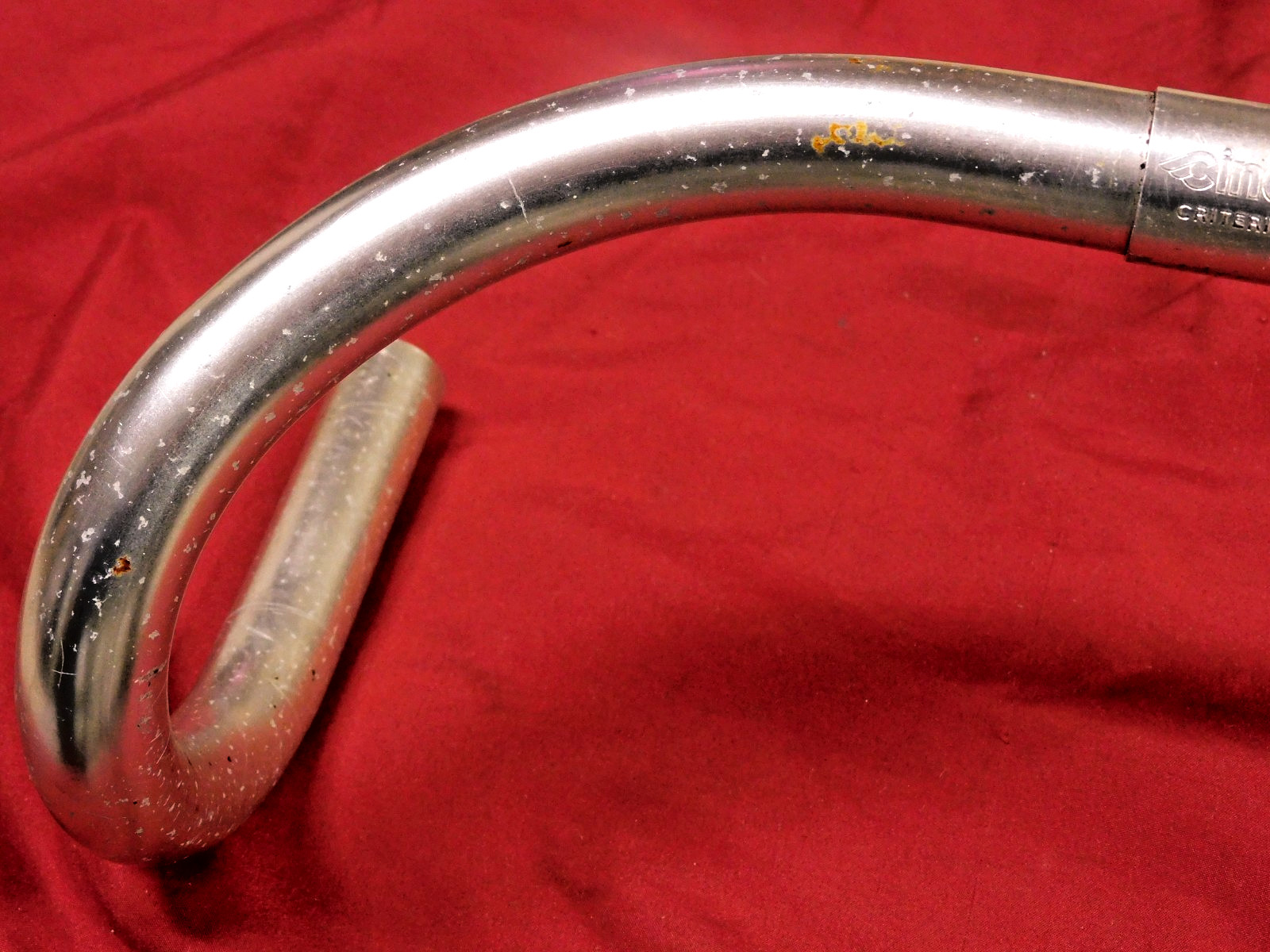 Vintage 1980’s Cinelli Criterium 65 x 40 cm x 26.4 mm Satin Silver Handlebar