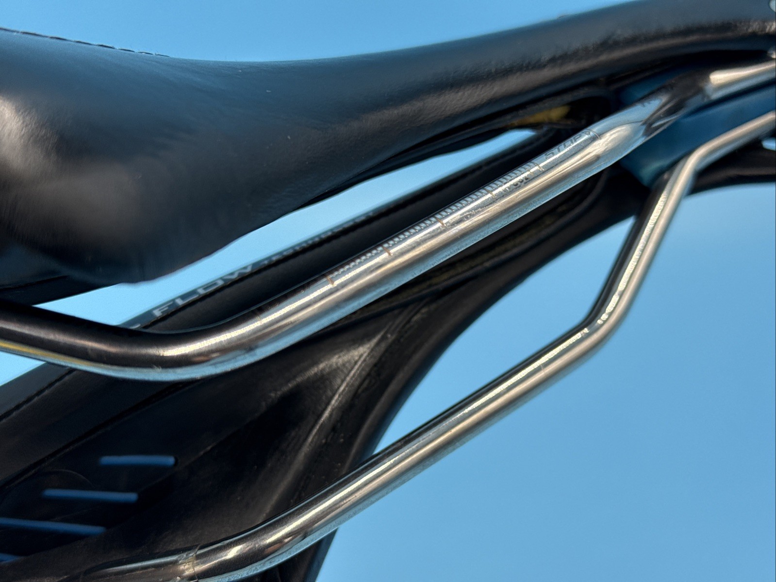 Selle Italia Max Flite Gel Flow Perforated Black Leather Saddle Vanox Rails L3