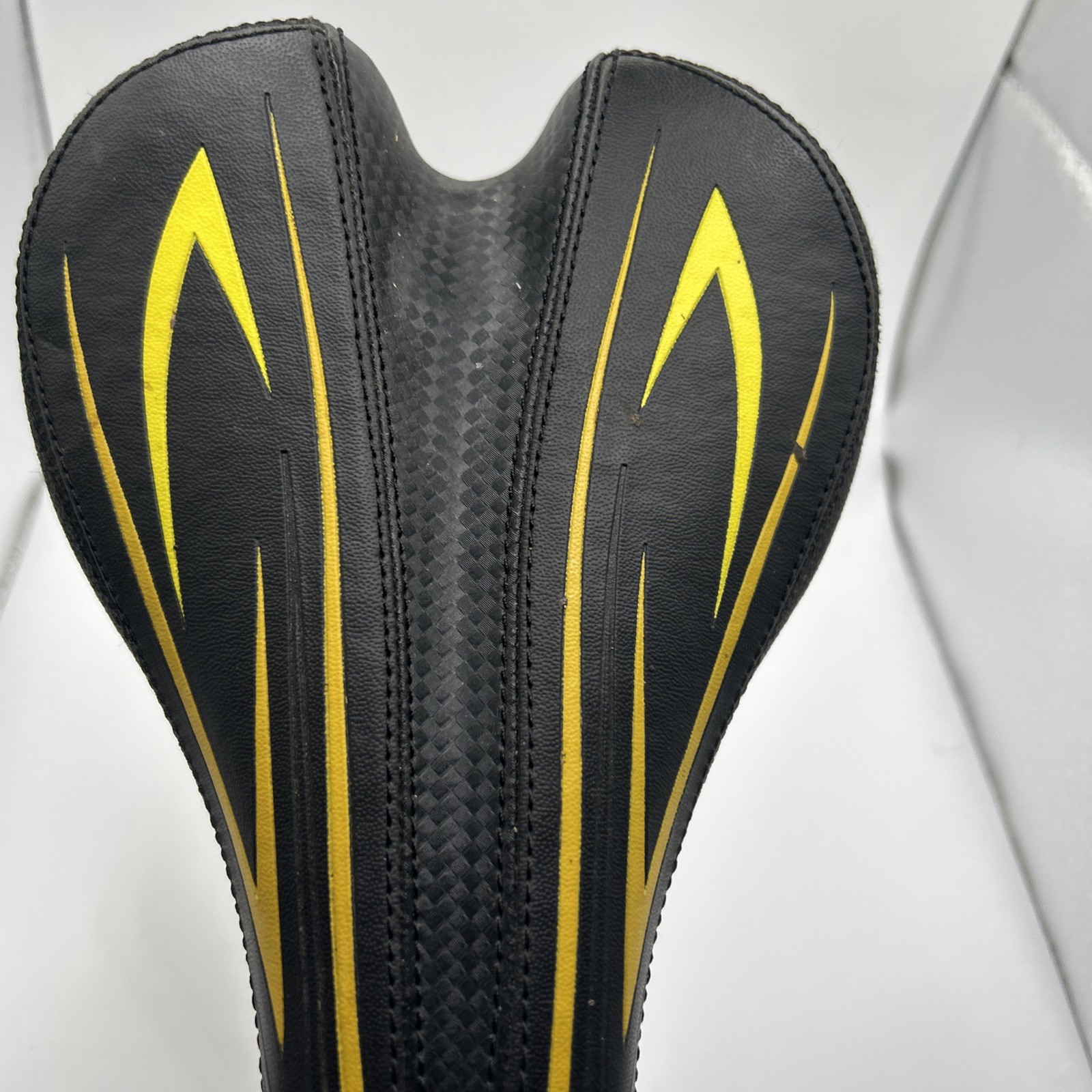 Specialized Saddle Seat VL-2130 Black And Mustard Yellow Used