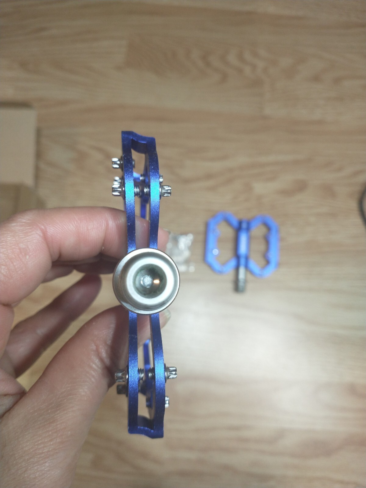 URBAN Cycling Apparel Light Pedals with 16 Hex Pins for Grip, Blue Color