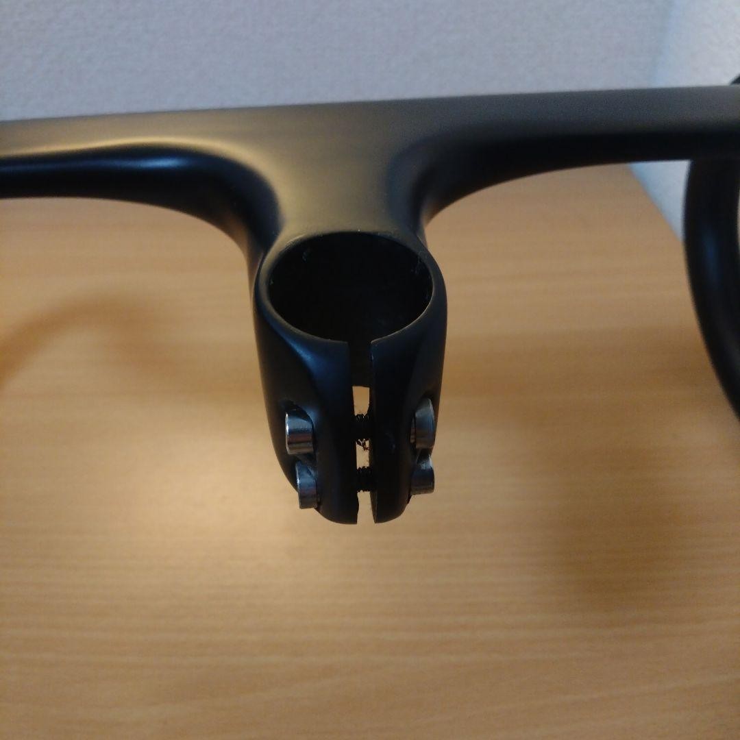 Integrated carbon aero handlebar 360mm