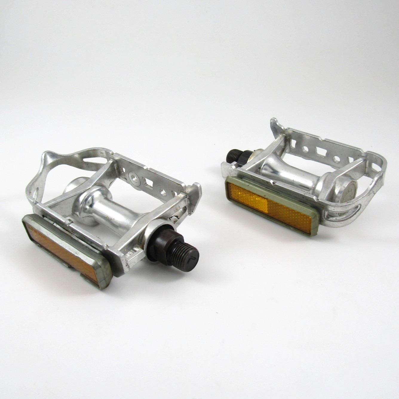 HTI A19 quill pedals with Cat Eye reflectors