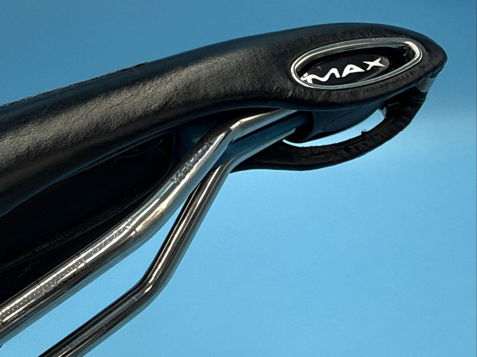 Selle Italia Max Flite Gel Flow Perforated Black Leather Saddle Vanox Rails L3