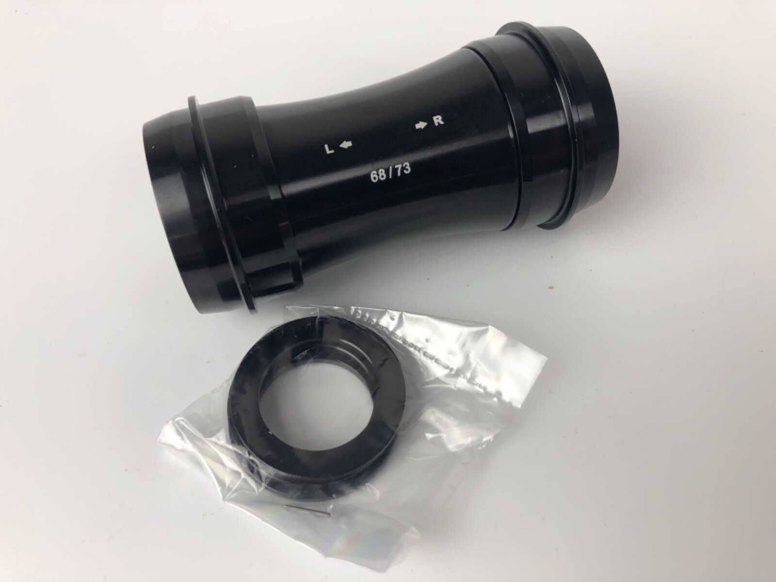 BOTTOM BRACKET PRESS FIT ALLOY SEALED 68mm 73mm 24MM SPINDLE DIAMETER MTB ROAD