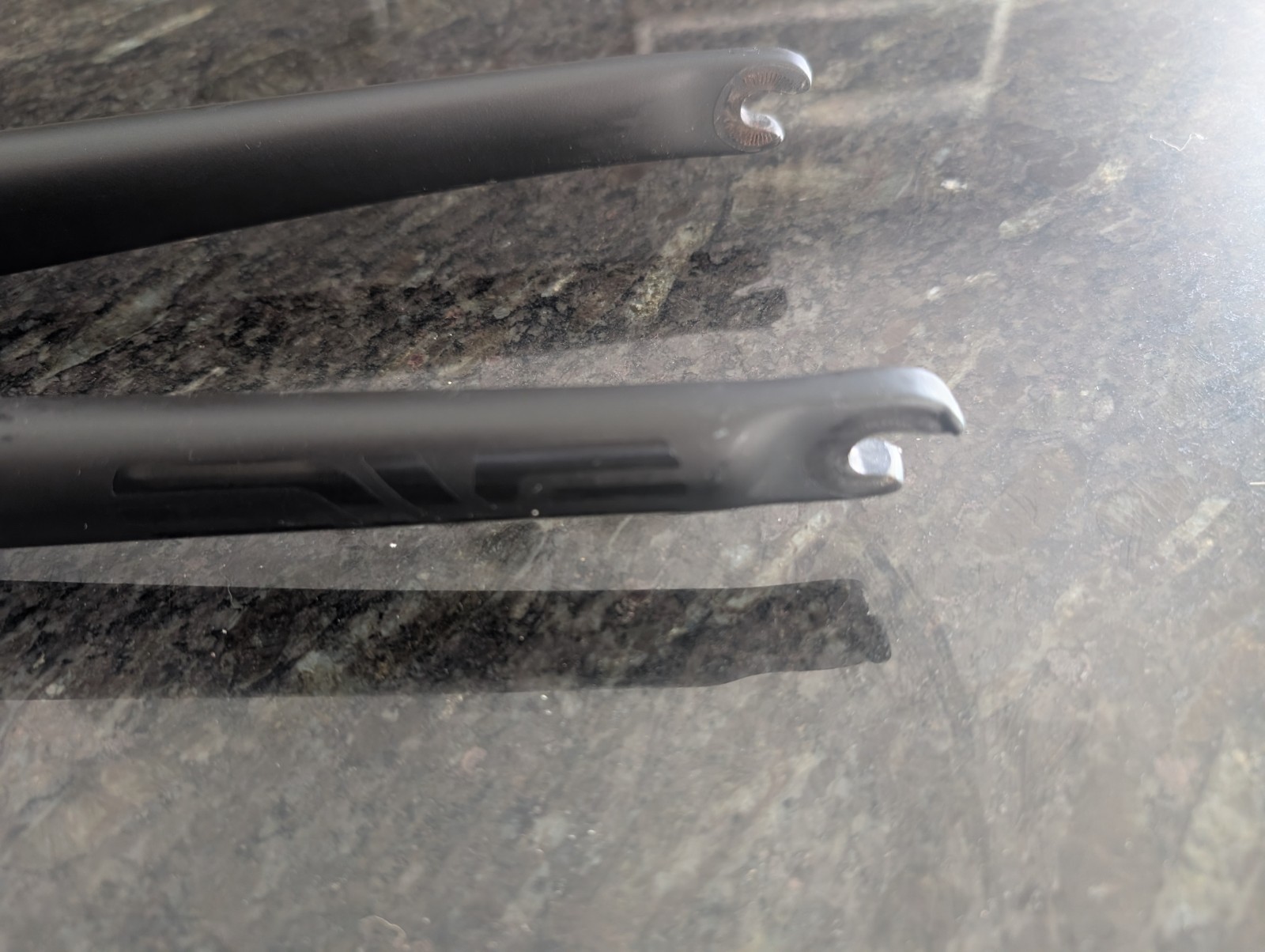ENVE Composites 2.0 Road Fork, 43mm Rake, 1-1/8″, Rim Brake