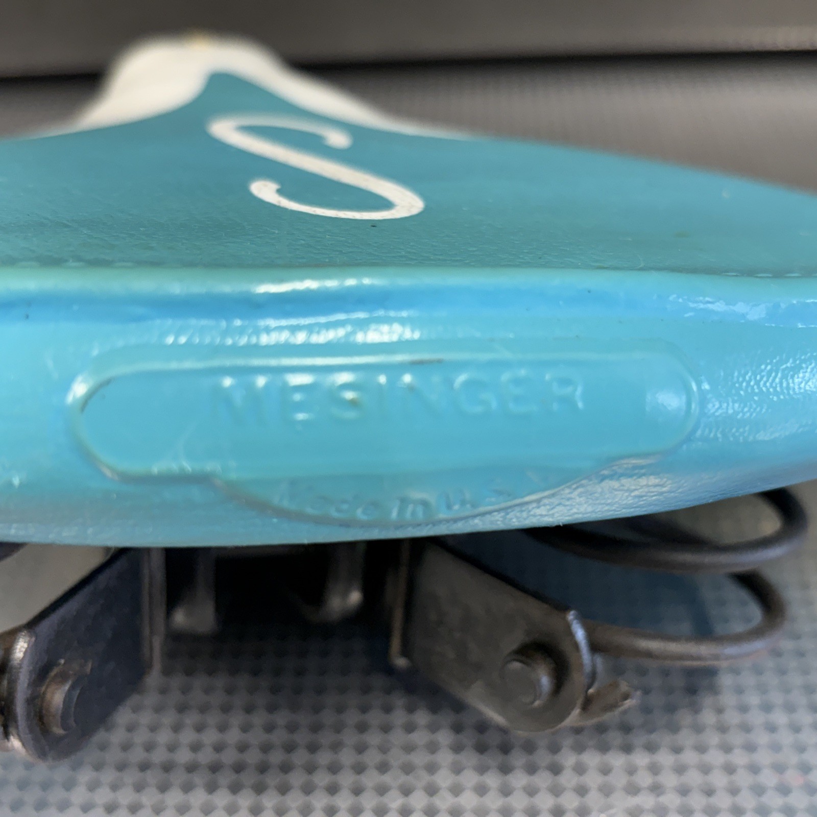 Vtg Schwinn Mesinger USA S Seat Bicycle Saddle Teal Typhoon Racer Collegiate
