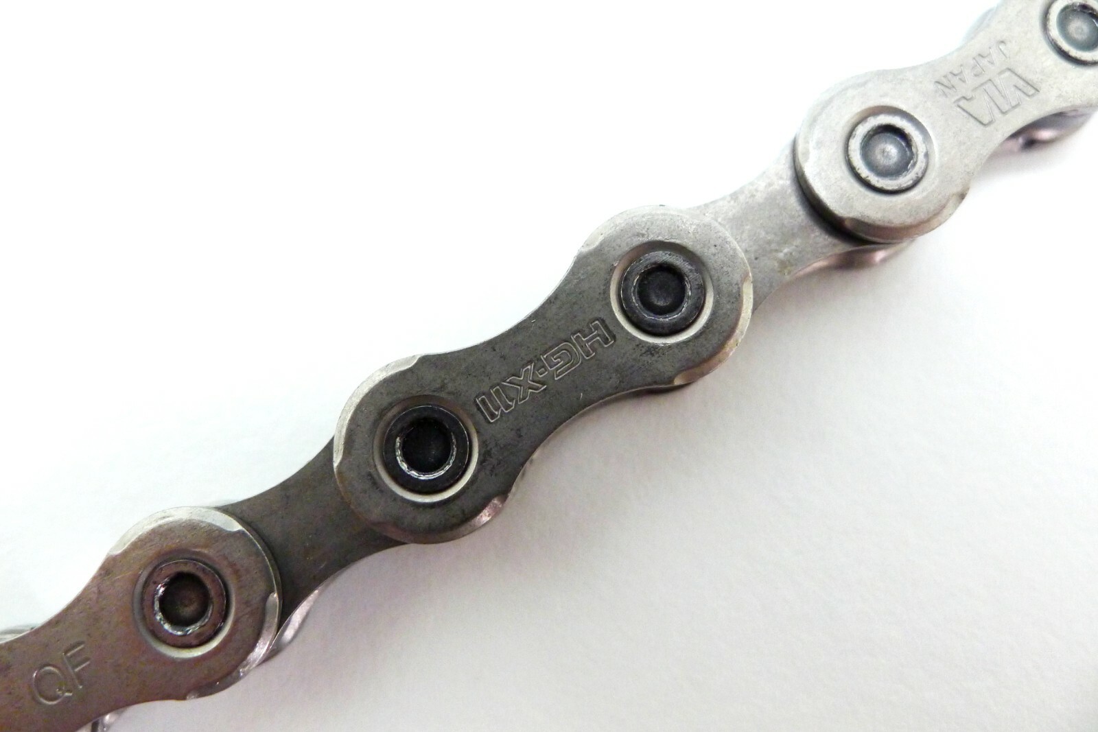 Shimano Ultegra / Deore XT CN-HG701 11 Speed Chain 106L