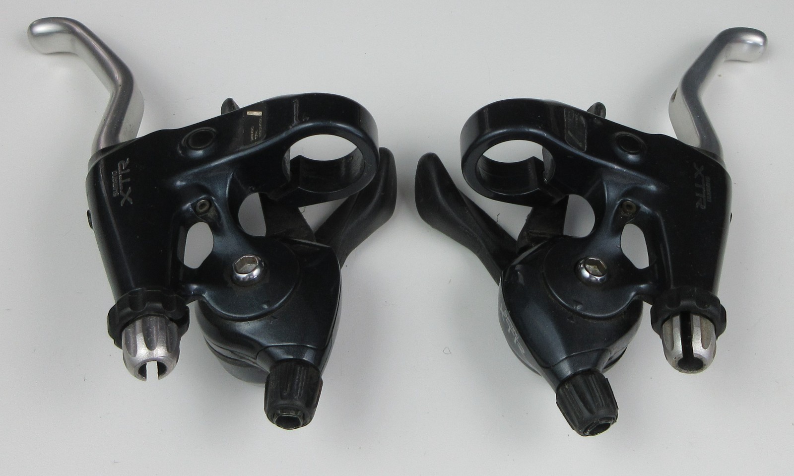 Shimano XTR ST-M900 3×8 Speed Shifter – Brake Levers Excellent!