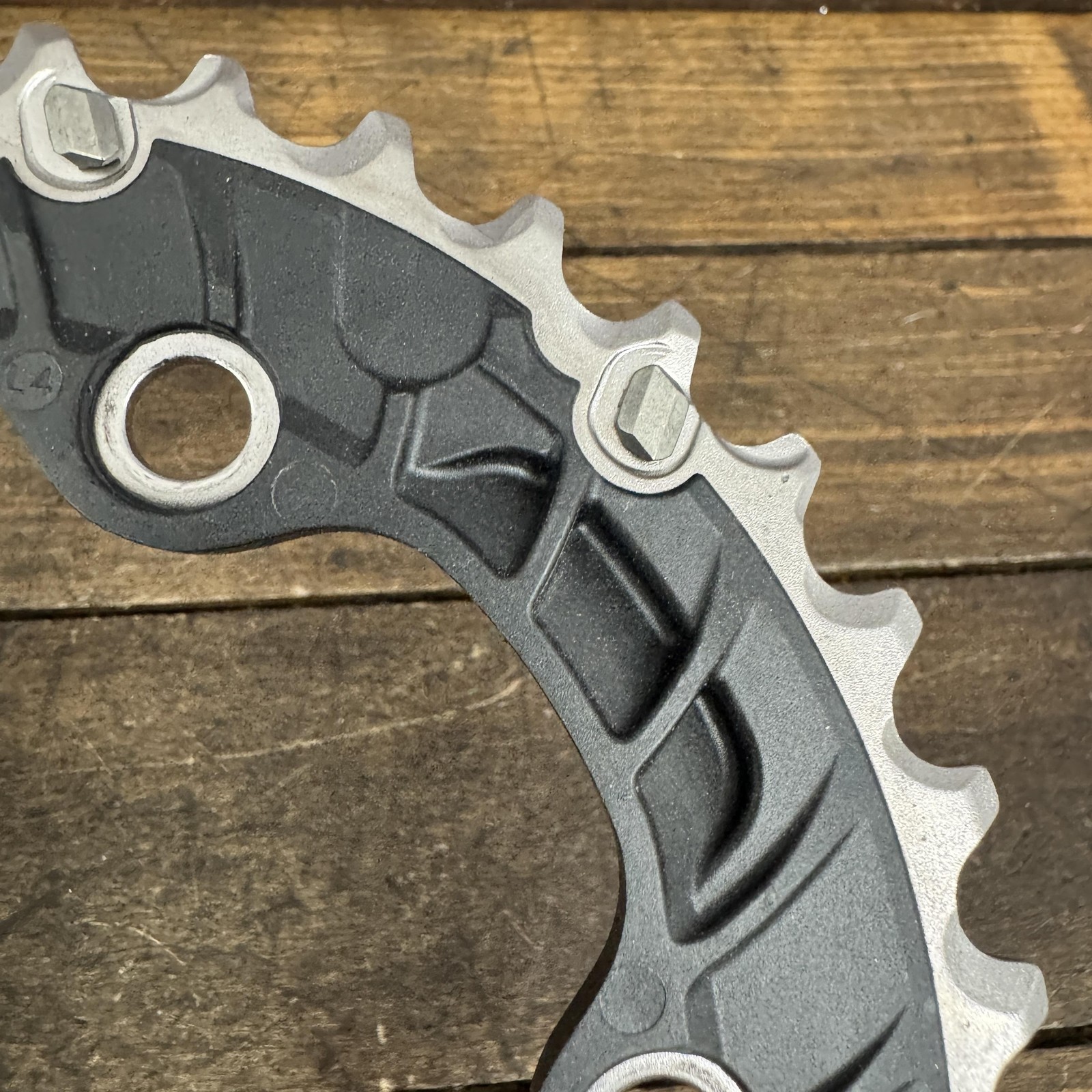 Shimano 36T Chainring DynaSys11 4-Arm Asymmetric Gray MTB 36-26 BC Outer Ring