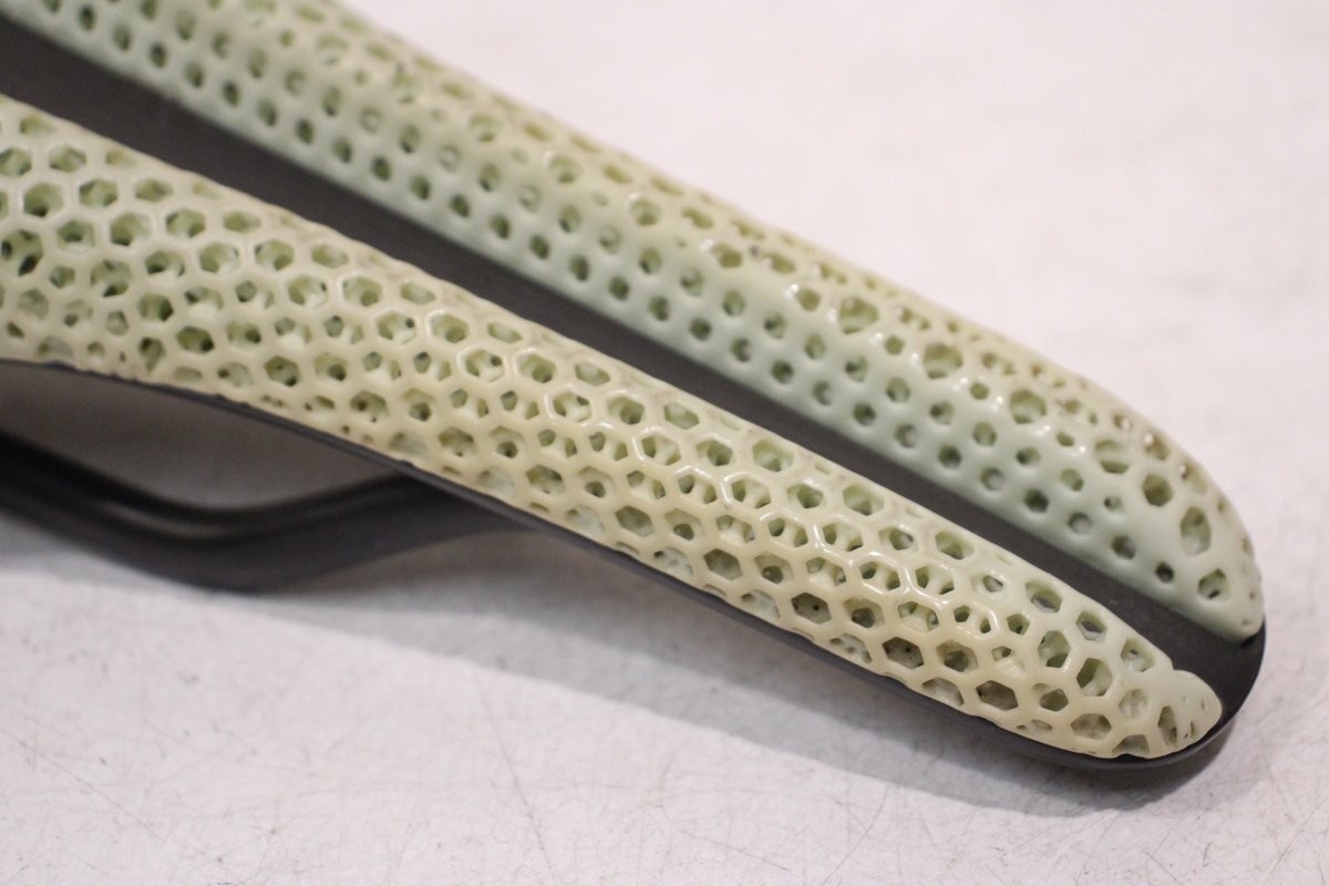 fi’zi:k ANTARES VERSUS EVO 00 ADAPTIVE Saddle 139mm Carbon Rails 3D 159g Used