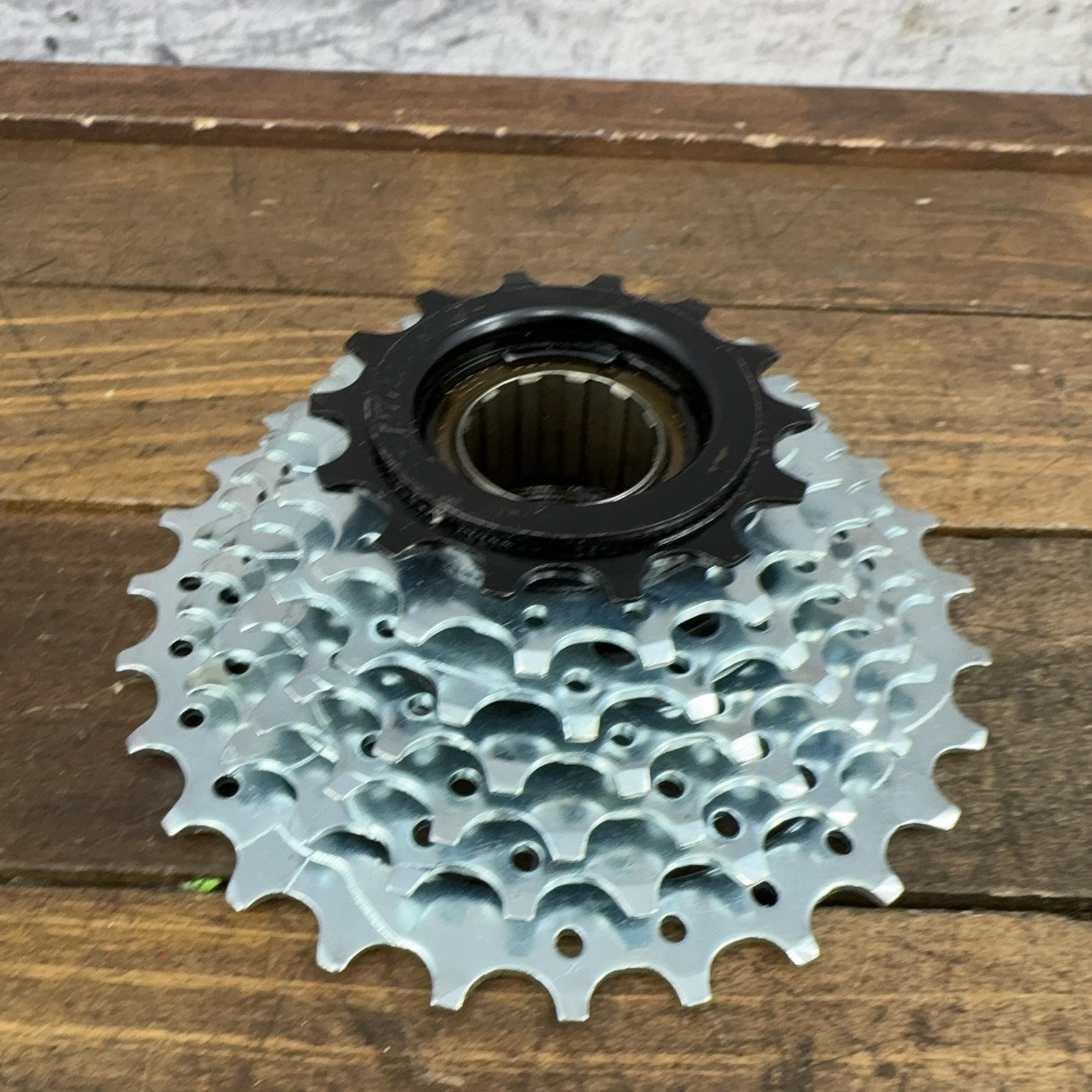 SunRace Freewheel 7 Speed 14-28T 28T Silver Steel Threaded Bike New Open Box
