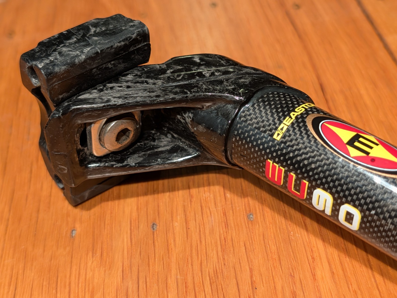 Easton EC90 Carbon Seatpost 27.2 mm x 260mm, matrix composite, road bike