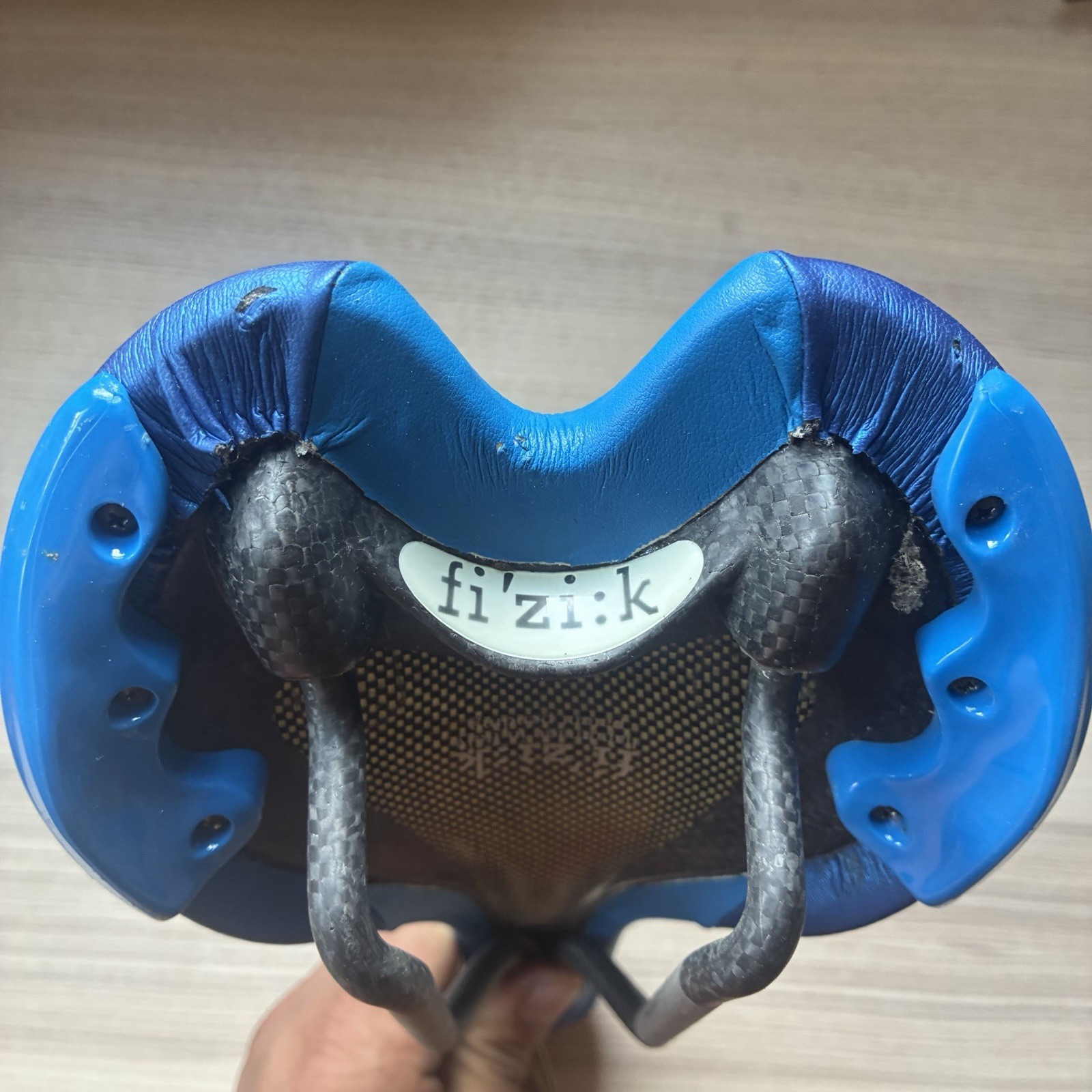 FIZIK Aliante carbon rail saddle In Blue 200 Grams