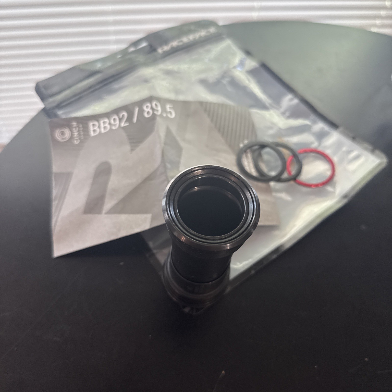 Race Face BB92 CINCH Press Fit Bottom Bracket (Black) (BB89.5/92) [BB21BB899230]