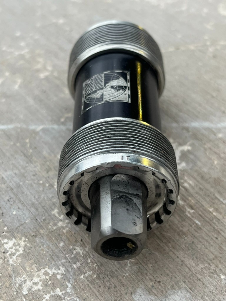 World Class Hollow Titanium JIS Square Taper Bottom Bracket | 68×103 mm / EXC