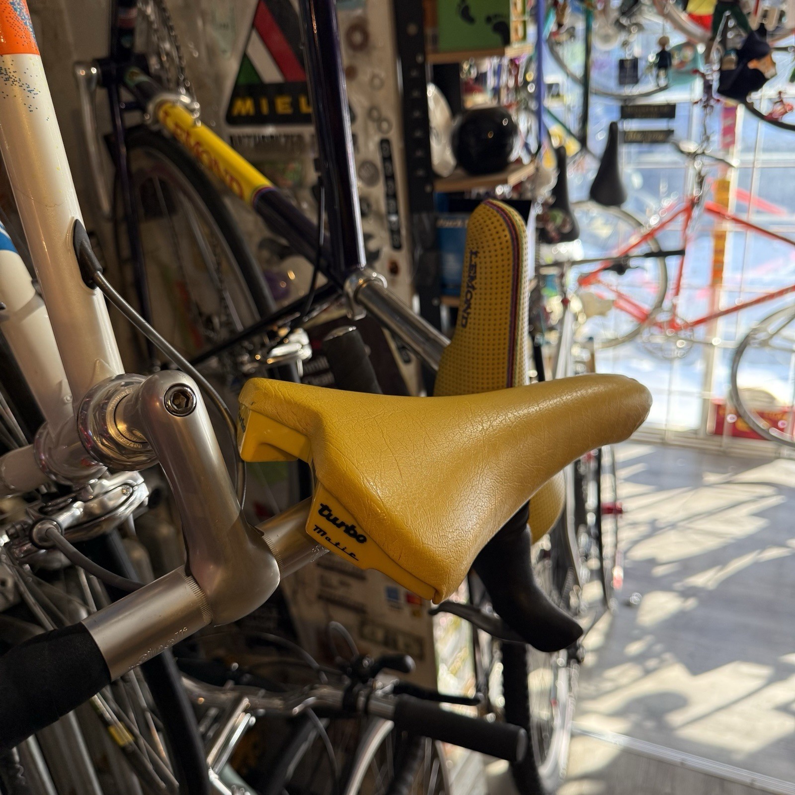 VINTAGE 1980’s / 90’s SELLE ITALIA TURBOMATIC SADDLE RARE TITANIUM RAILS YELLOW