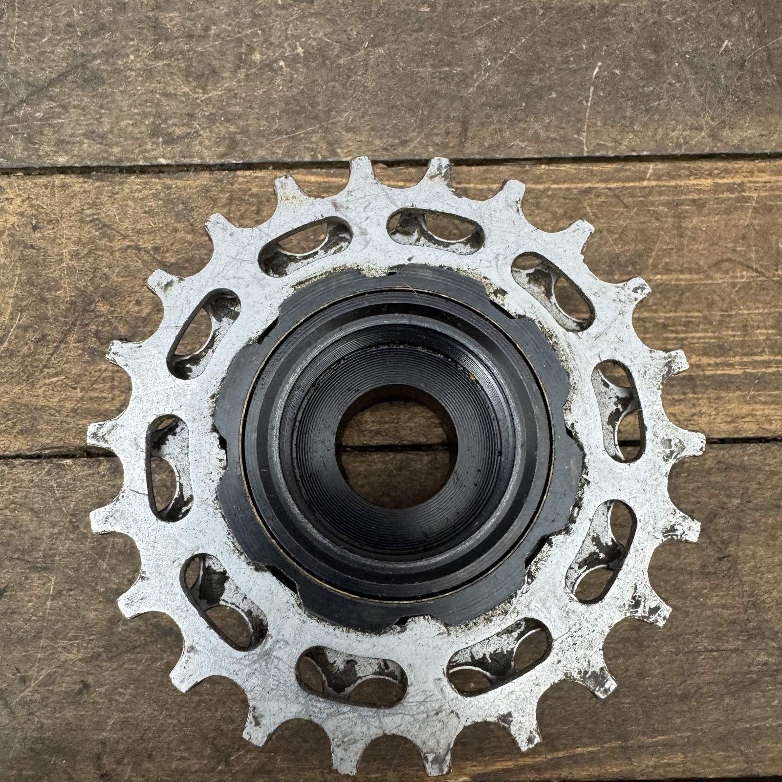 Vintage SunTour Winner Pro 6-Speed Freewheel 22t Japan Road Bike Cluster
