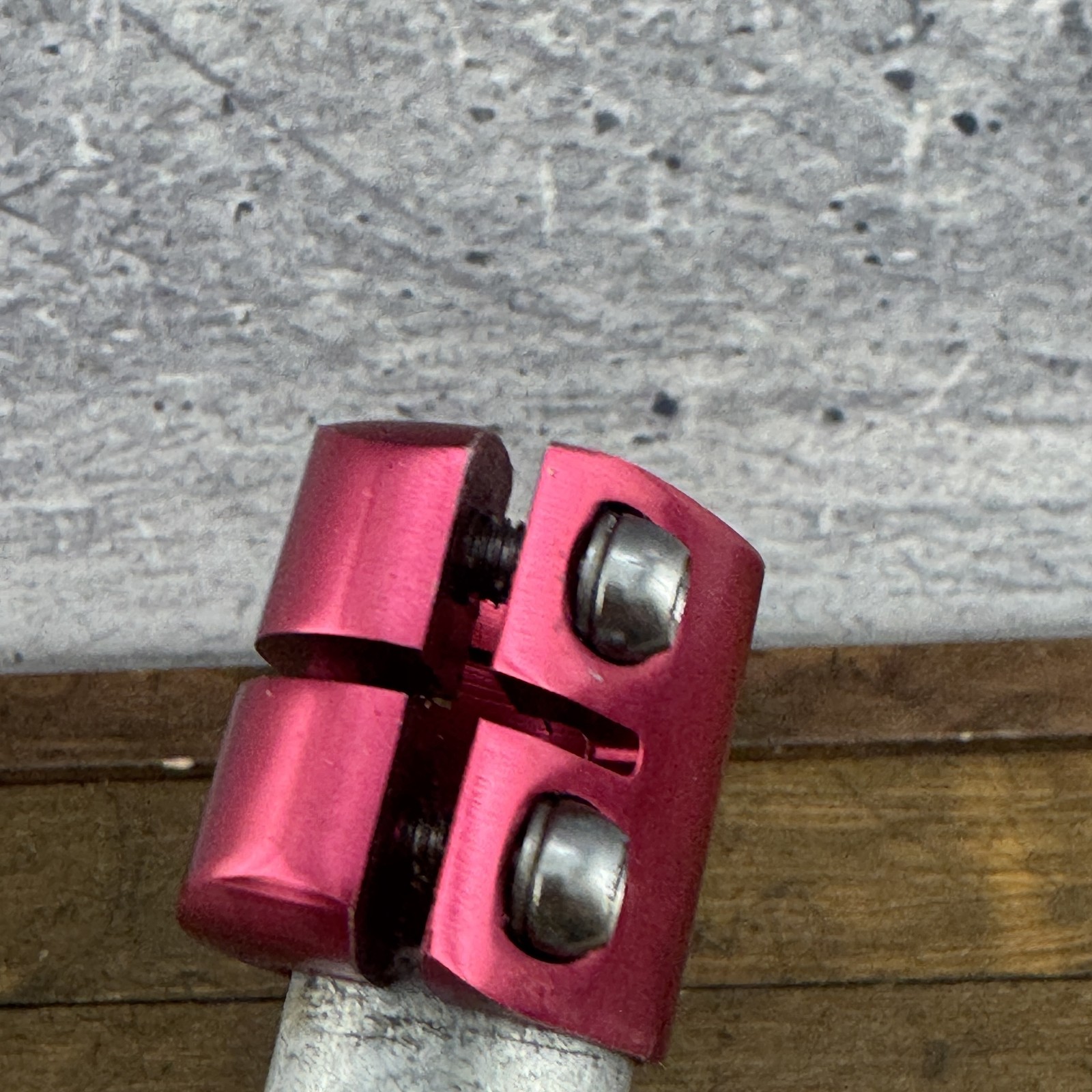 Red Aluminum Double Bolt Clamp BMX Scooter 25.4 45g Fits Vintage GT DB
