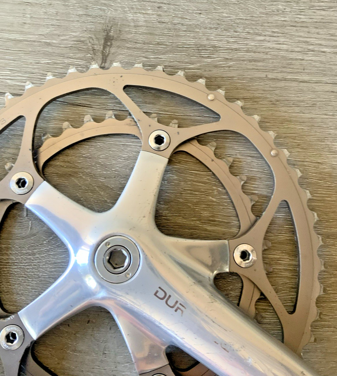 SHIMANO DURA ACE CRANKSET 7701 DOUBLE 53-39 TOOTH 175 MM ARMS OCTALINK