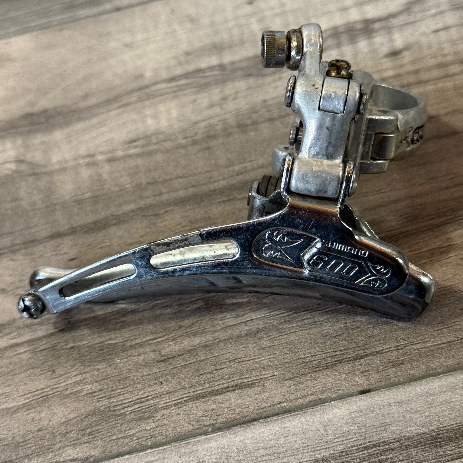 Shimano 600 Arabesque Front Derailleur 28.6 Clamp Bottom Pull