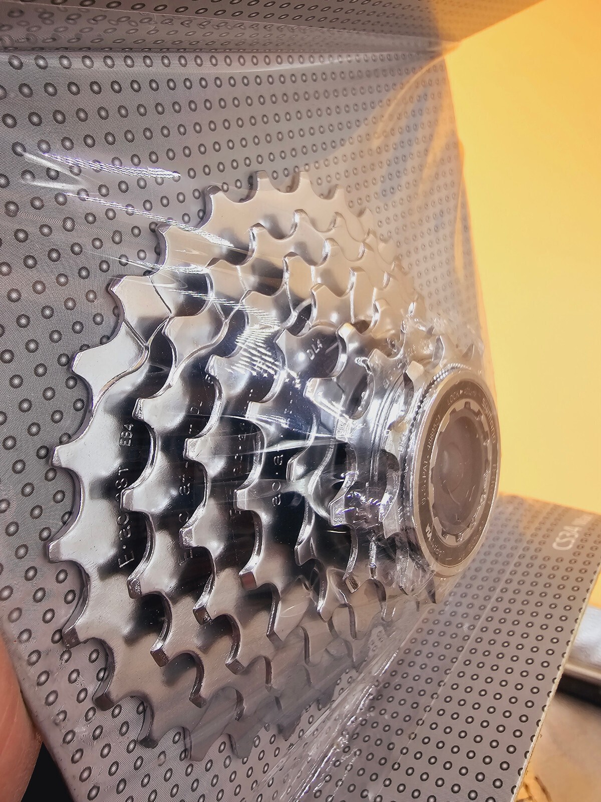 NOS NEW Shimano CS HG70 M Hyperglide 7 Speed Cassette 11-28T Vintage Original Box 28HG