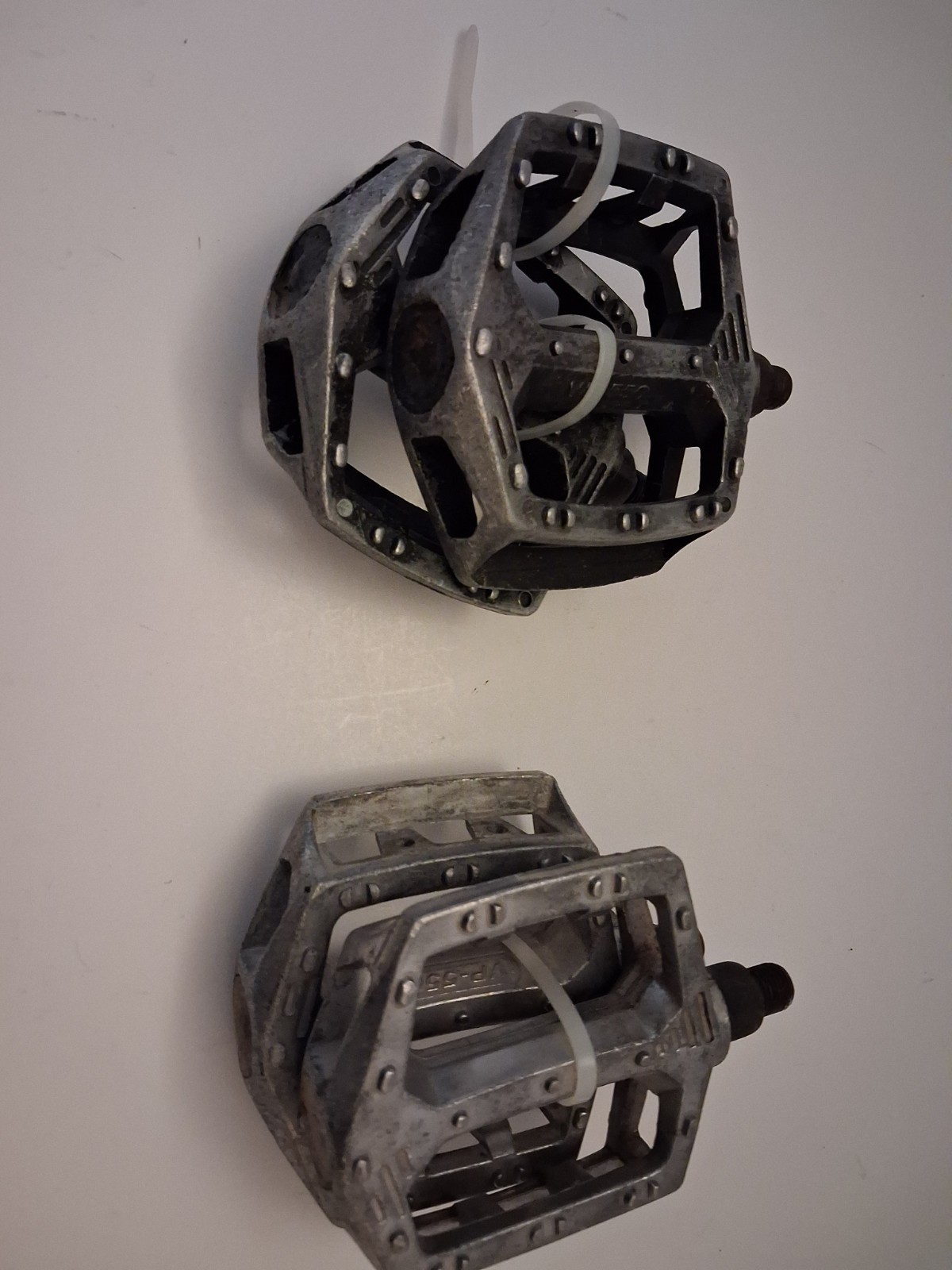 Vintage 90s Bmx Vp 550 Pedals Lot Of Two Sets 1/2 Inch Black And Silver