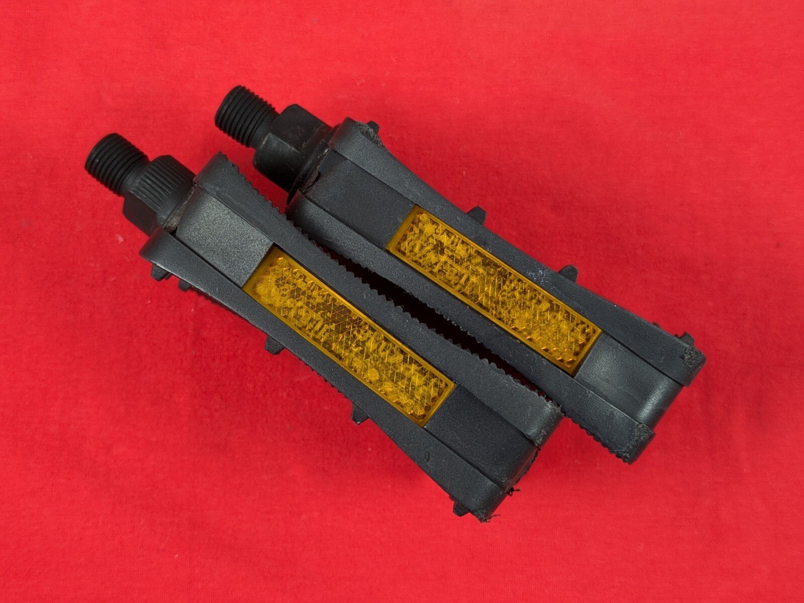 VP 875 Pedals Flat Double-Sided Amber Reflectors 9/16