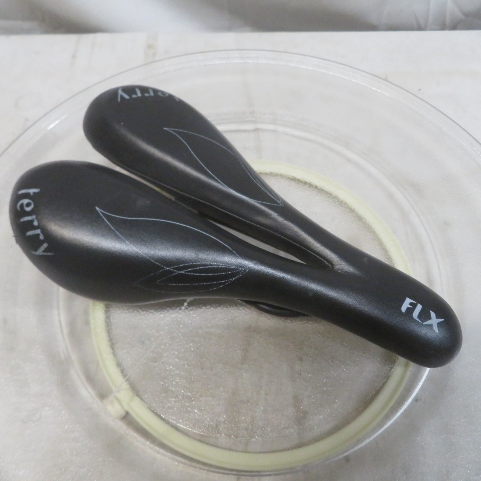 Terry FLX Women’s Split Engineering Manganese Rails Racing Bicycle Seat Saddle