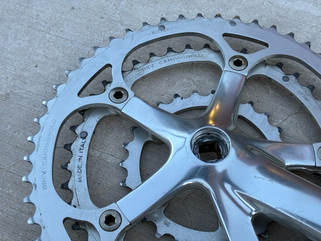 Campagnolo Italy Veloce 9-Speed Triple Crankset | 175 mm / 52/42/30T / VGC