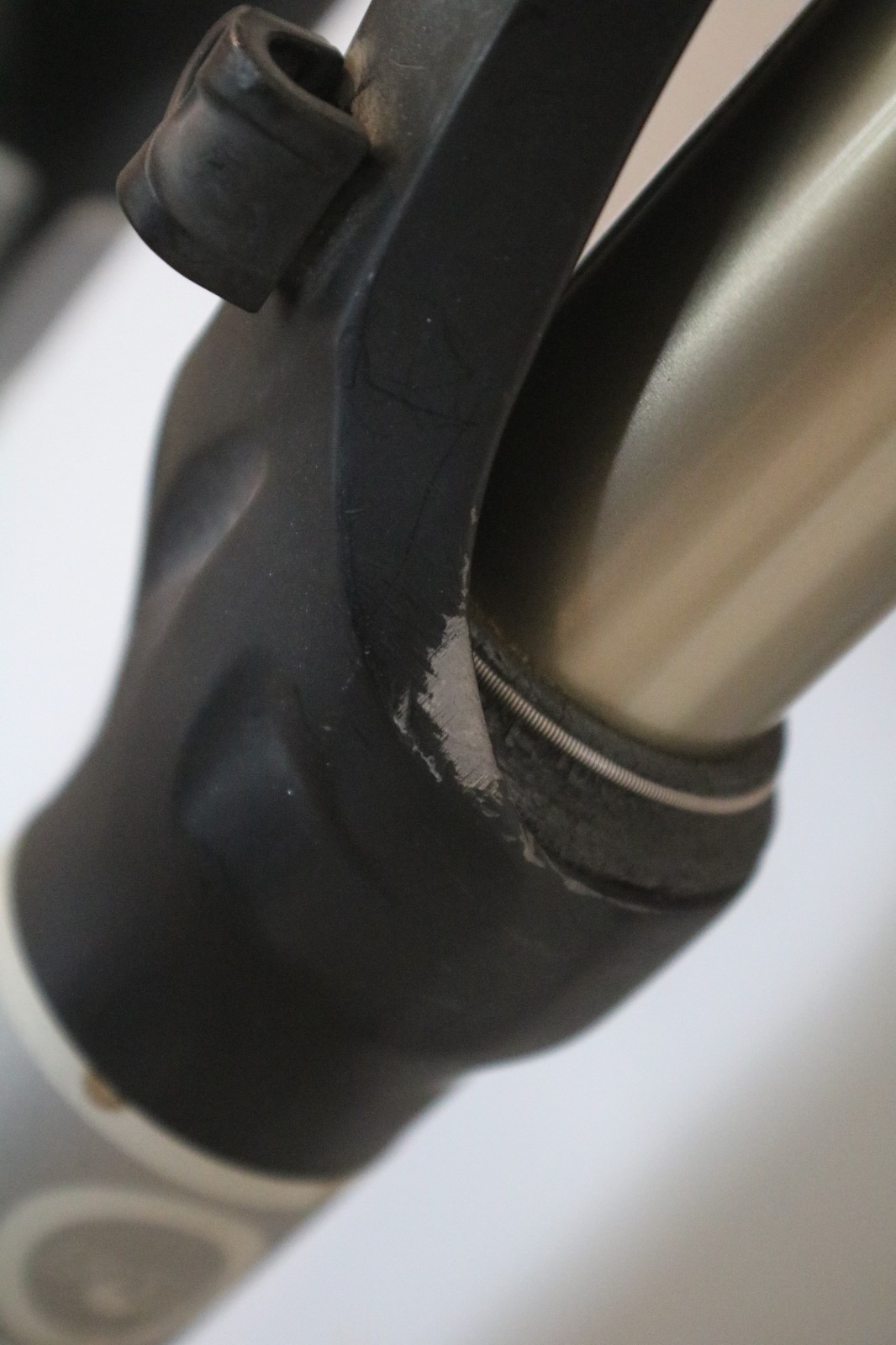 Fox Racing – 32 F100 RLC Black Fork – Straight Steerer – 1-1/8″ – QR – 26″