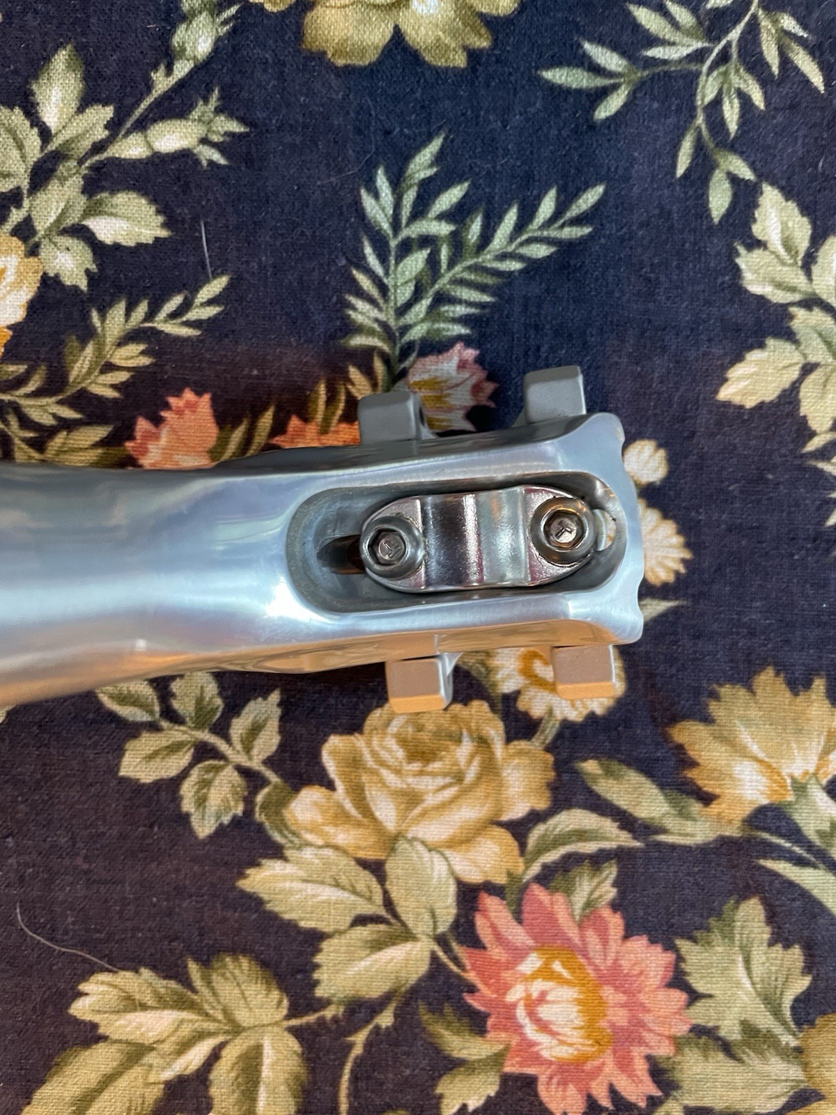 Velo Orange Grand Cru Alloy Setback Seatpost 27.2mm x 300mm Silver