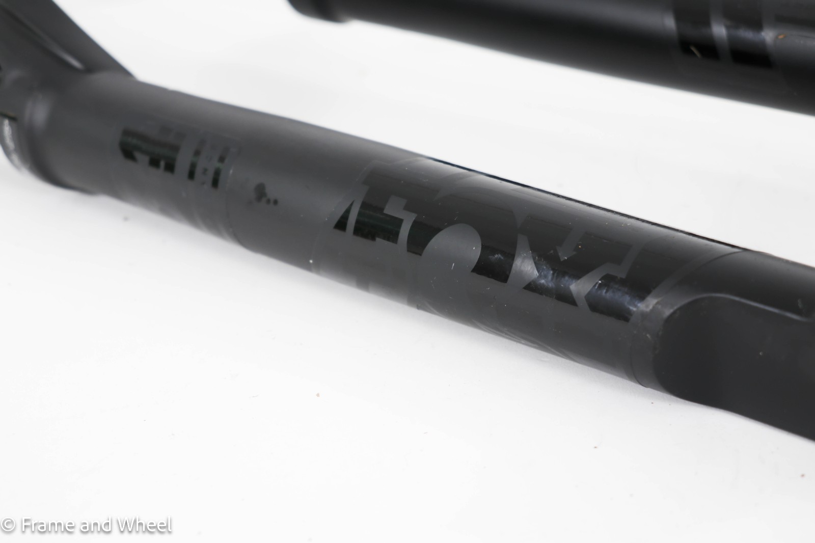 Fox 34 Performance 29/27.5+ fork Boost thru axle 130mm travel 40mm Fit4 Grip