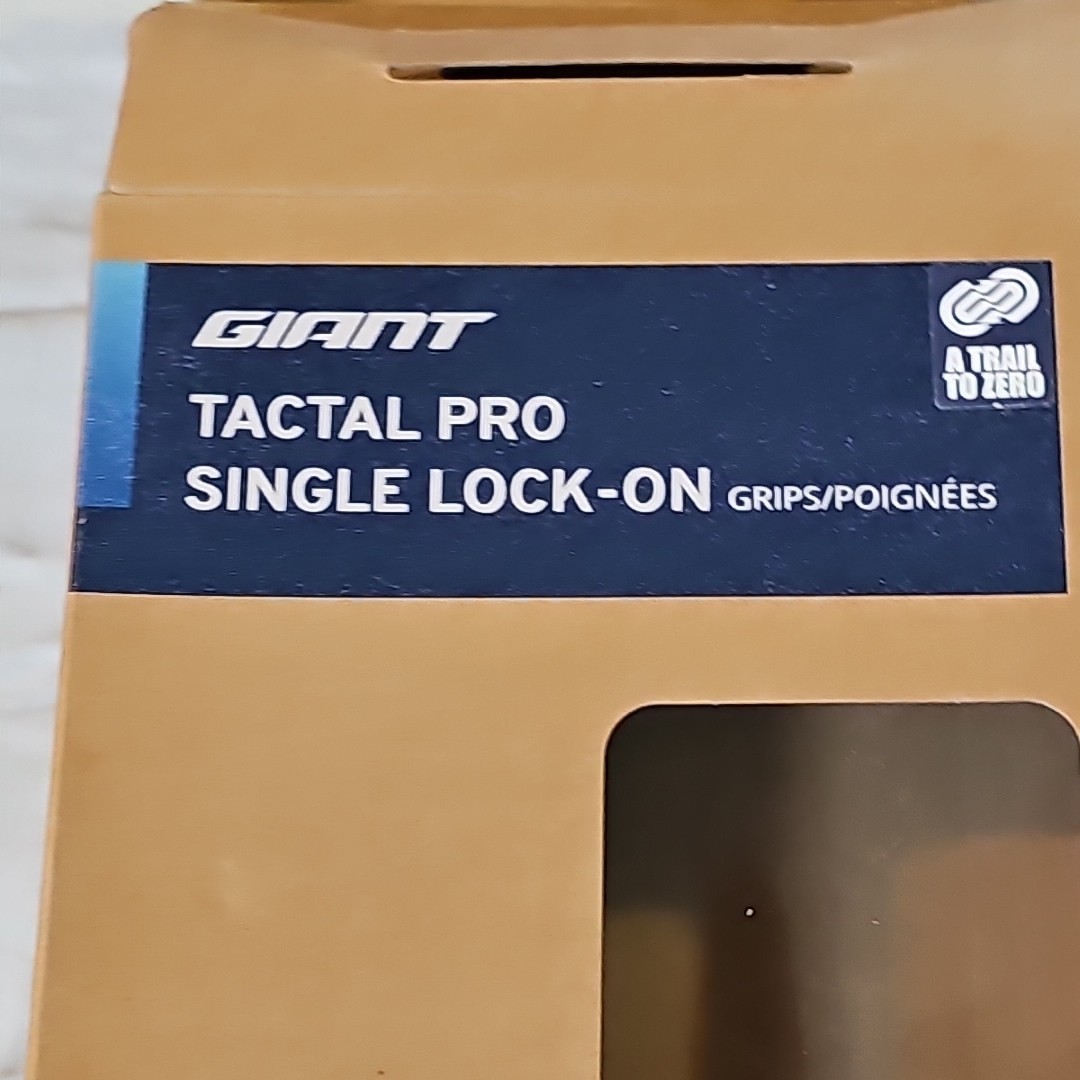 NIB Giant Tactal Pro Single Lock On Grips 132mm Wide on design 35 mm diameter