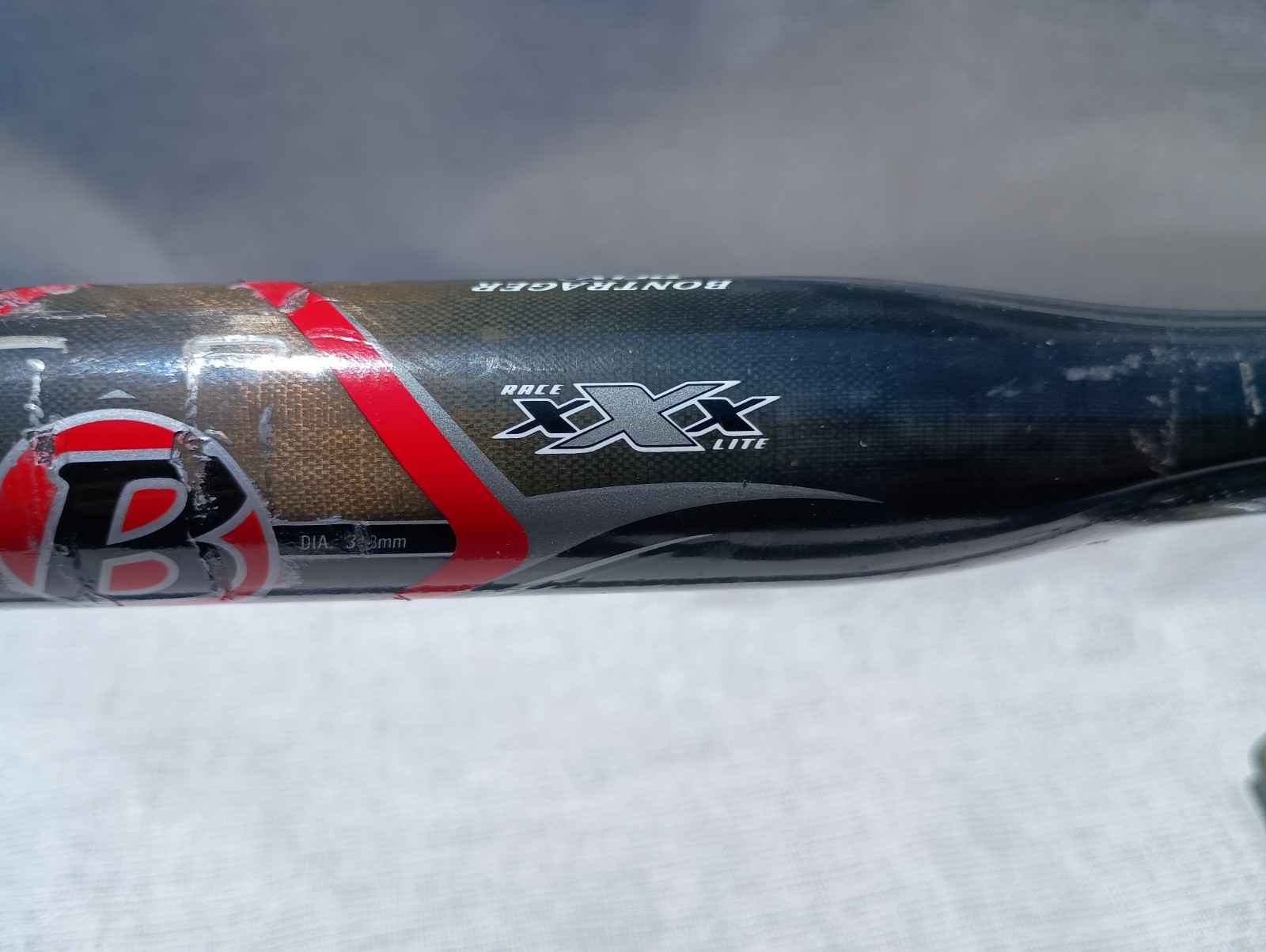 170 grams, Bontrager Race xXx Lite OCLV 55 Carbon Drop Handlebar 31.8mm 40cm