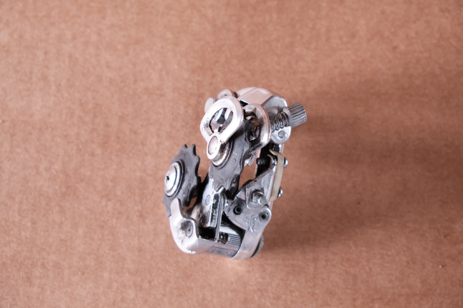 Vintage Shimano 600 Arabesque short cage rear derailleur
