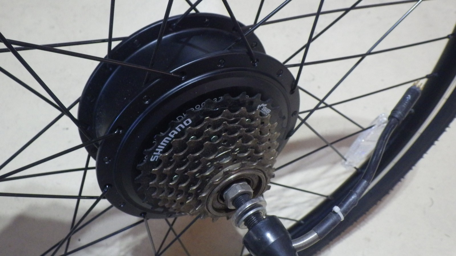 ebike hub drive wheel 26″ mountain bike cruiser conversion Genze e102