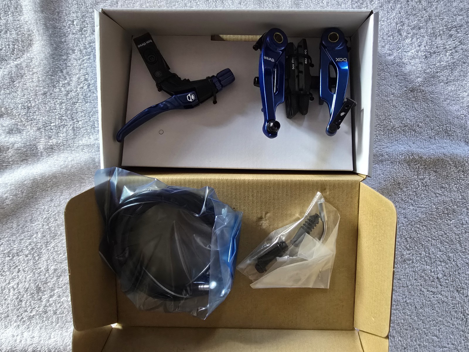 BOX COMPONENTS BMX MINI V-BRAKE KIT BOX THREE WITH LEVER AND CABLE 85MM BLUE