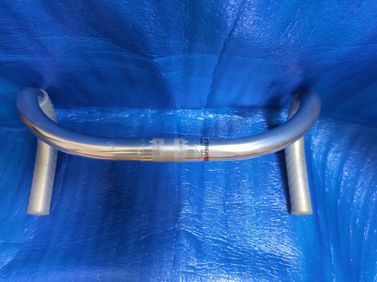 Nitto B125 AA 370mm NJS Handlebar + Soyo Grips