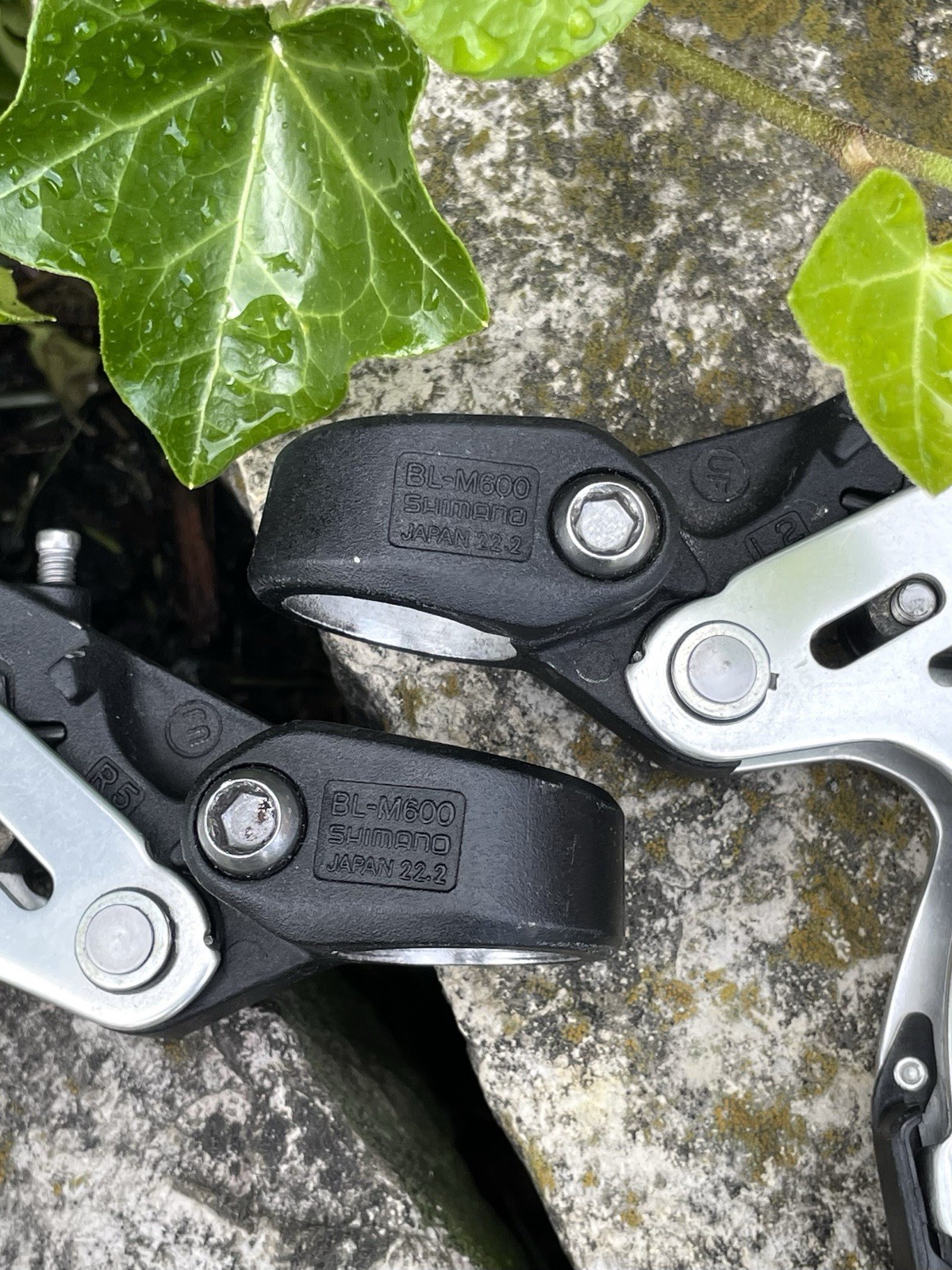 Shimano Servo Wave Brake Levers – BL-M600 – Canti or V Brake Compatible