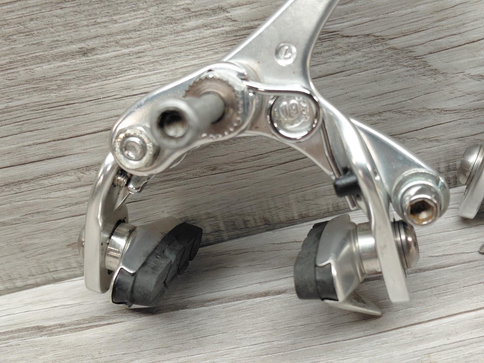 Vintage 90’s Campagnolo Daytona Road Bike Dual Pivot Brake Calipers Set -Recesse
