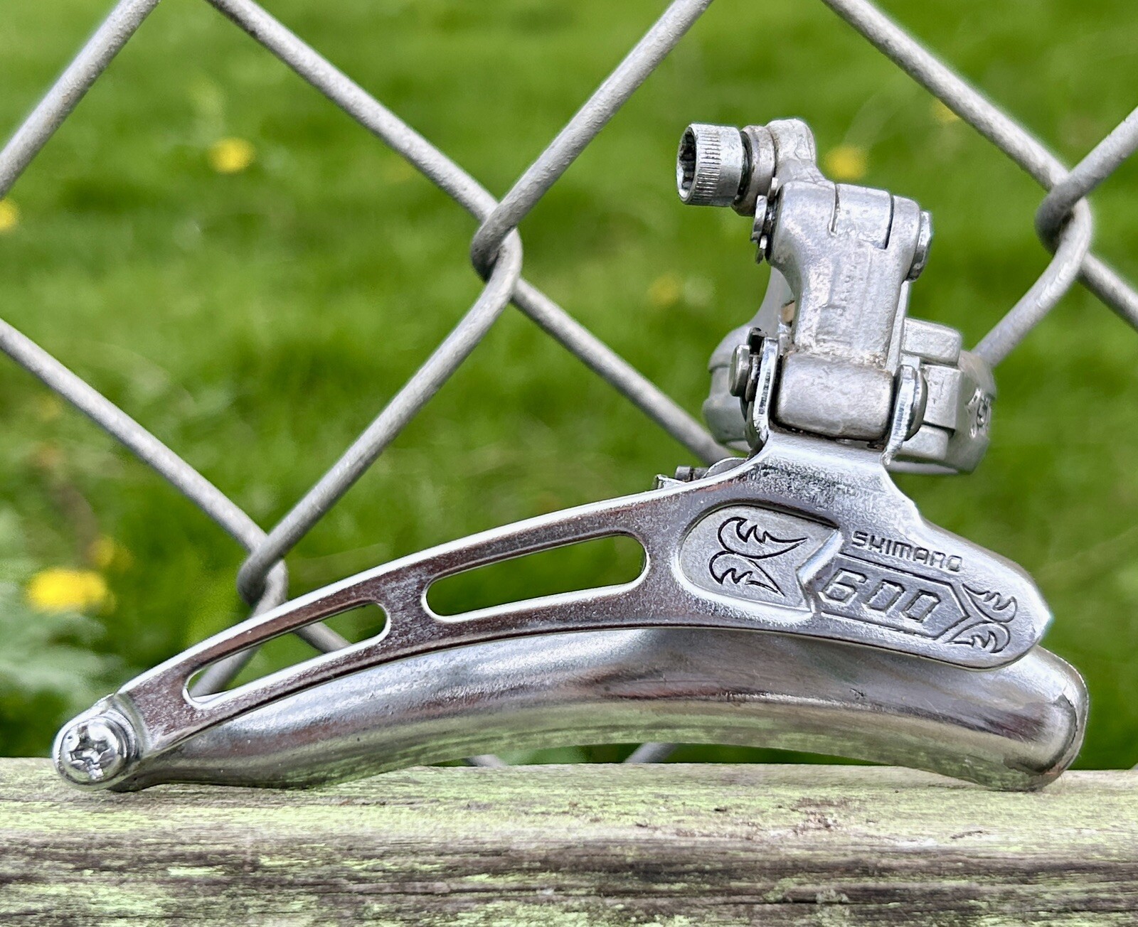 Shimano 600 Arabesque Front Derailleur 28.6 Clamp Vintage Road Bike Double 1970s
