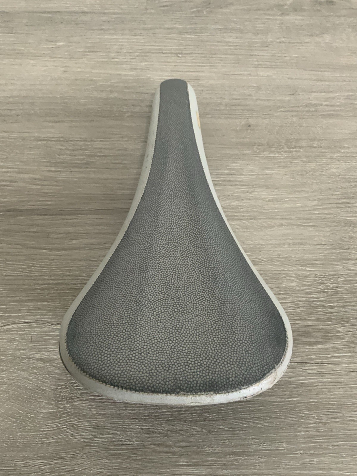 FIZIK POGGIO SADDLE 130 MM X 280 MM 260 GRAMS TITANIUM STAYS