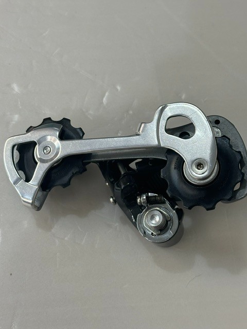 Shimano 105 5600 Rear Derailleur 10 Speed, Long Cage New Take Off. Retail $110