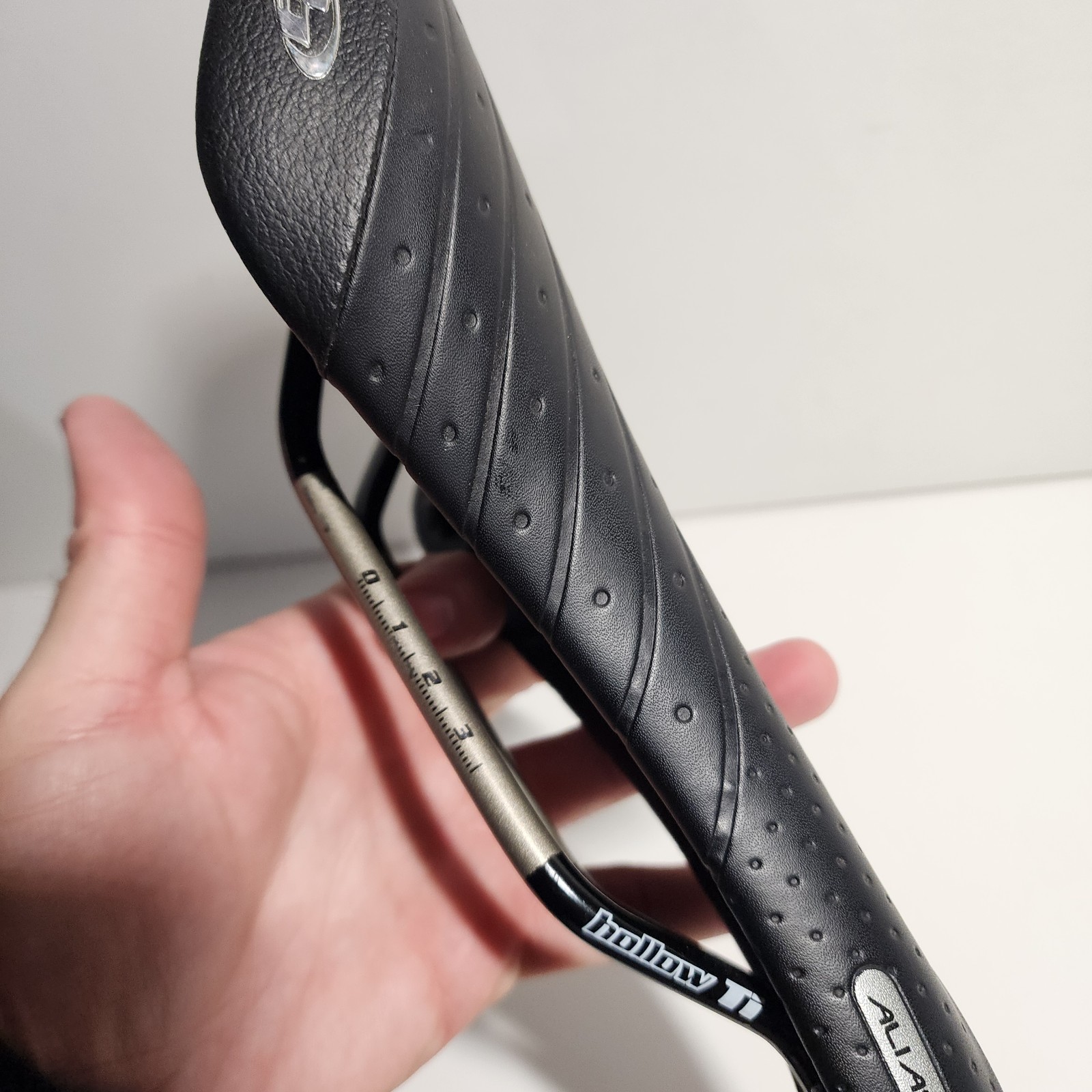 Specialized Alias 155 Hollow Ti Black