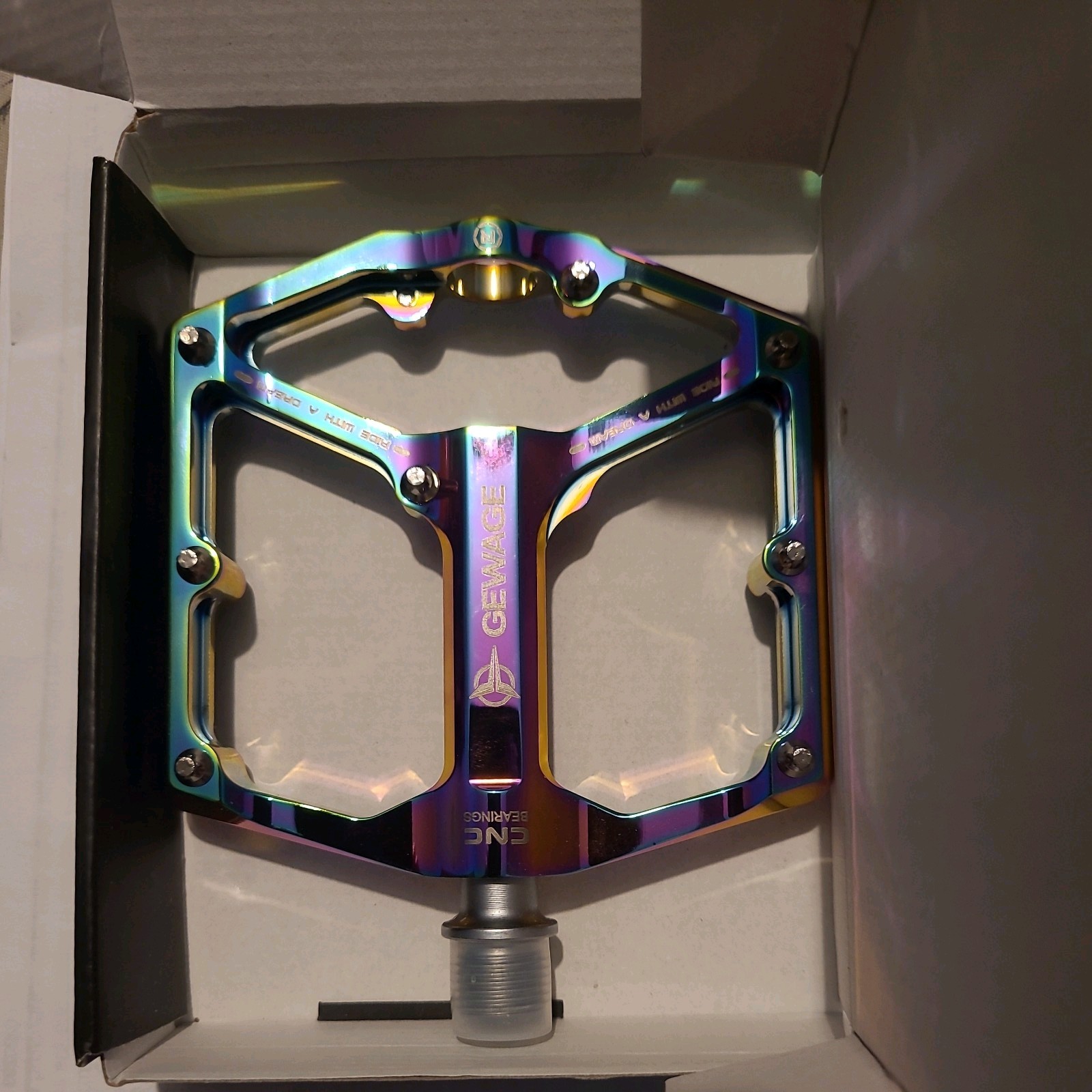 Gewage GE-324 Multicolor Alloy Flat Platform Bicycle Pedals